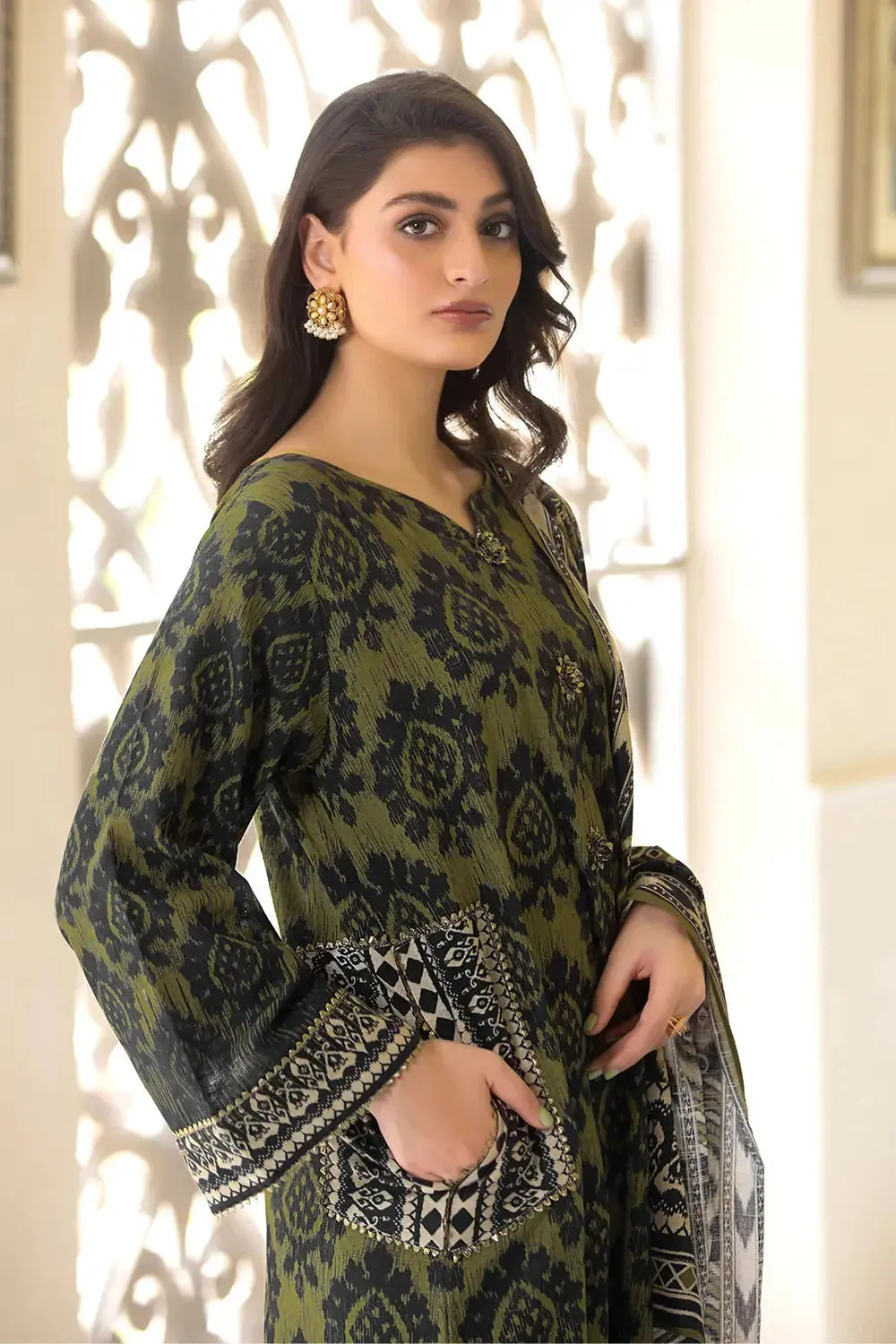 3PC Printed Unstitched Khaddar Suit KKH-2901