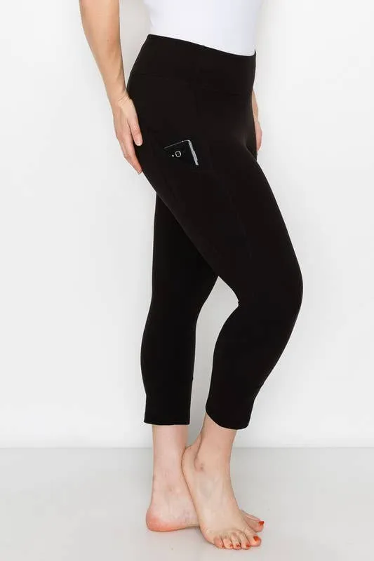 Black High-Waist Capri Yoga Pants With Side Pockets - High-Quality Leggings