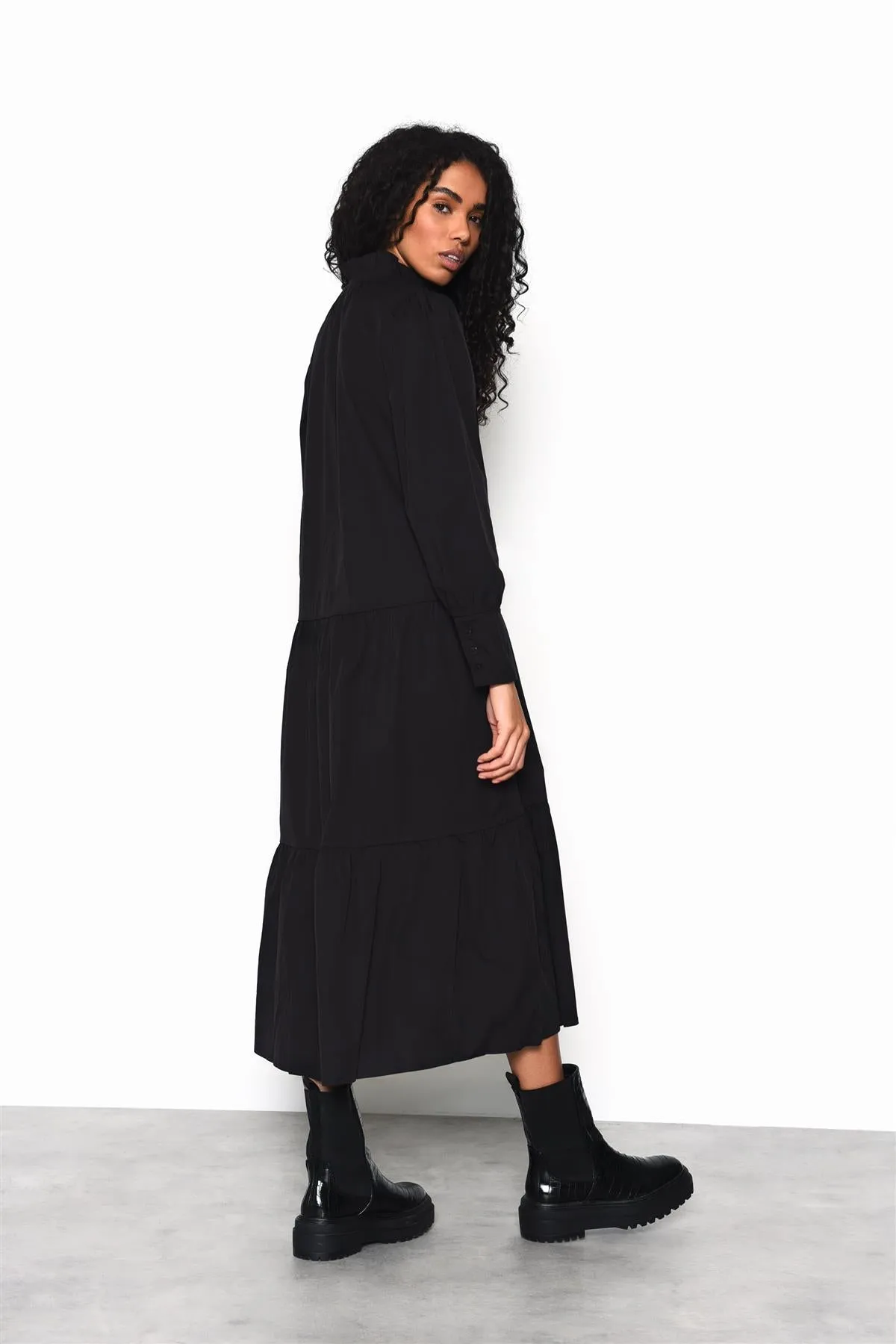 Black V-Neck Long-Sleeve Maxi-Dress