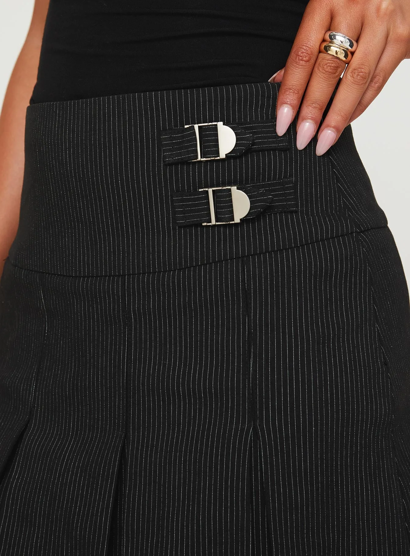 Dereveko Pleated Midi Skirt Black Pinstripe