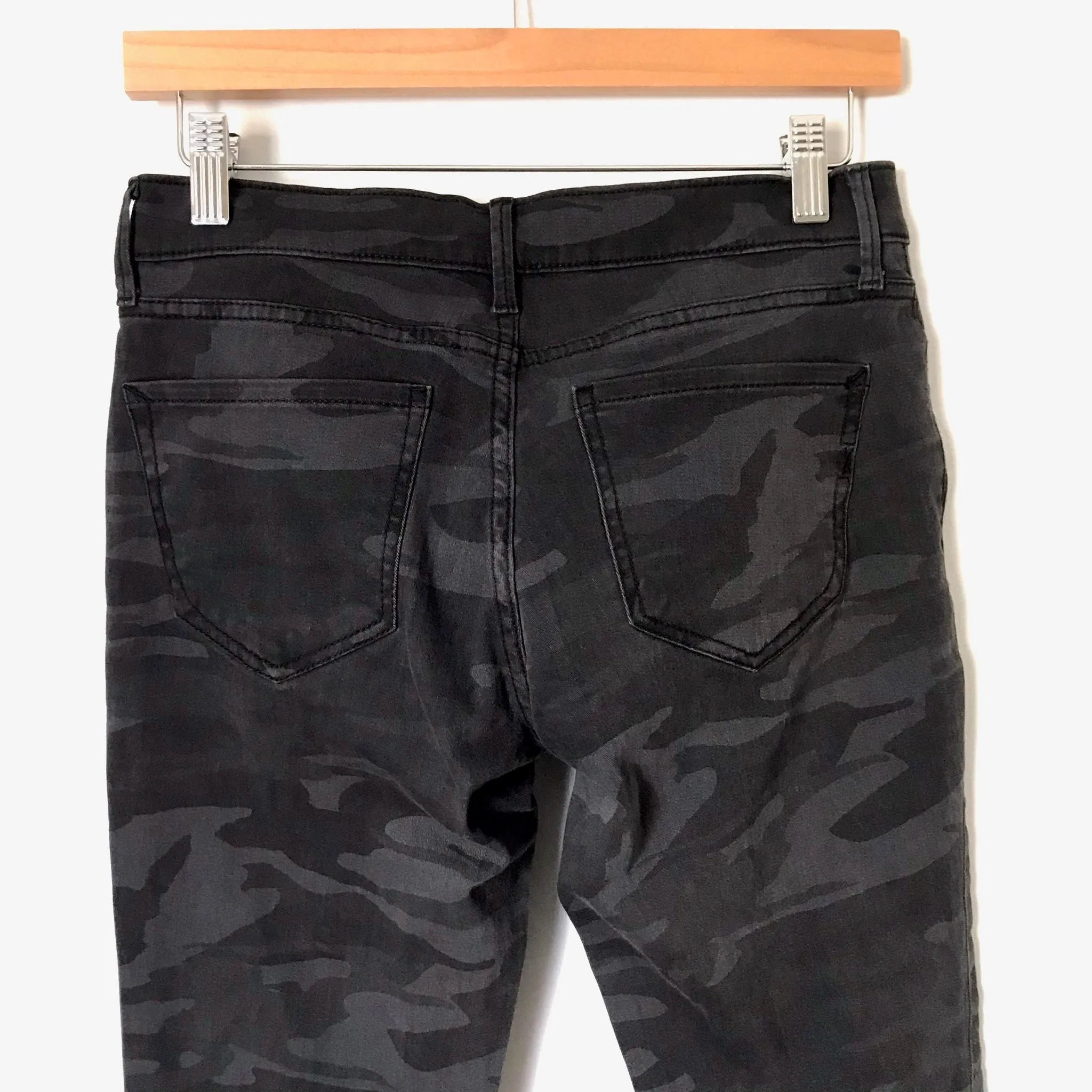 Express Black Camo Skinny Jeans- Size 2 (Inseam 29”)