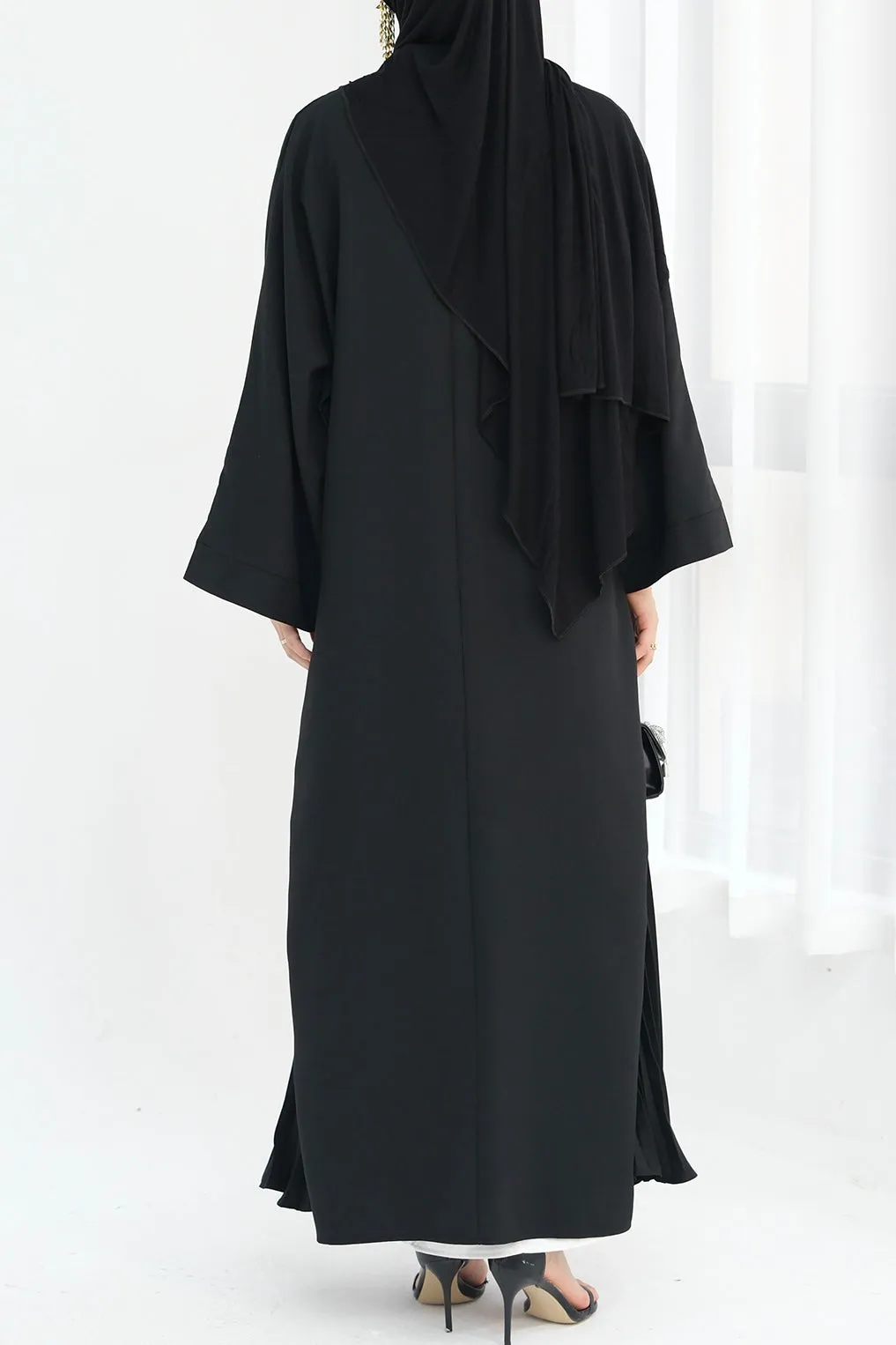 Haniya Pleated Design Open Abaya 850 - Black