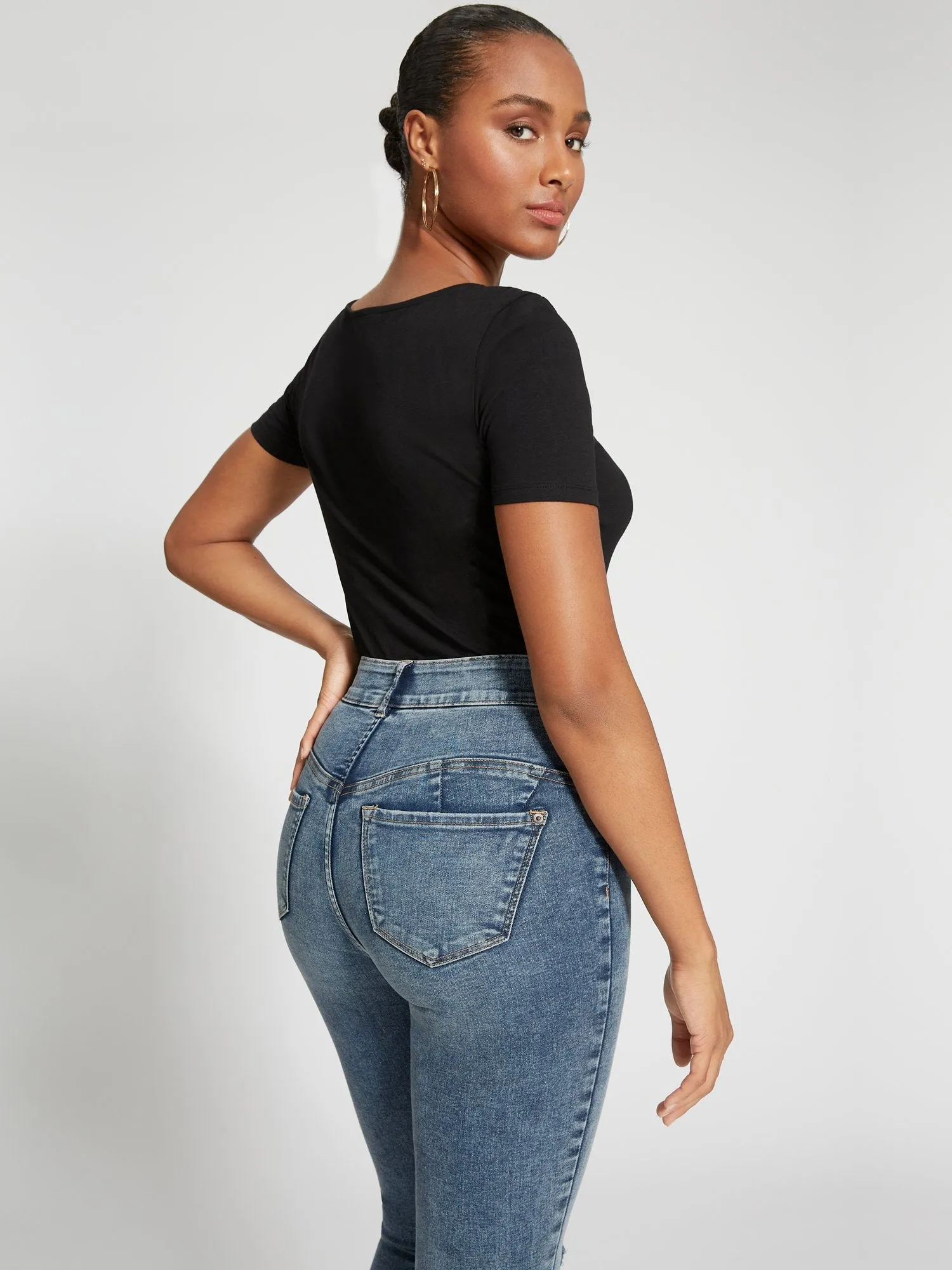 Petite Curvy Ultra High-Waisted Super-Skinny Jeans - Light Wash