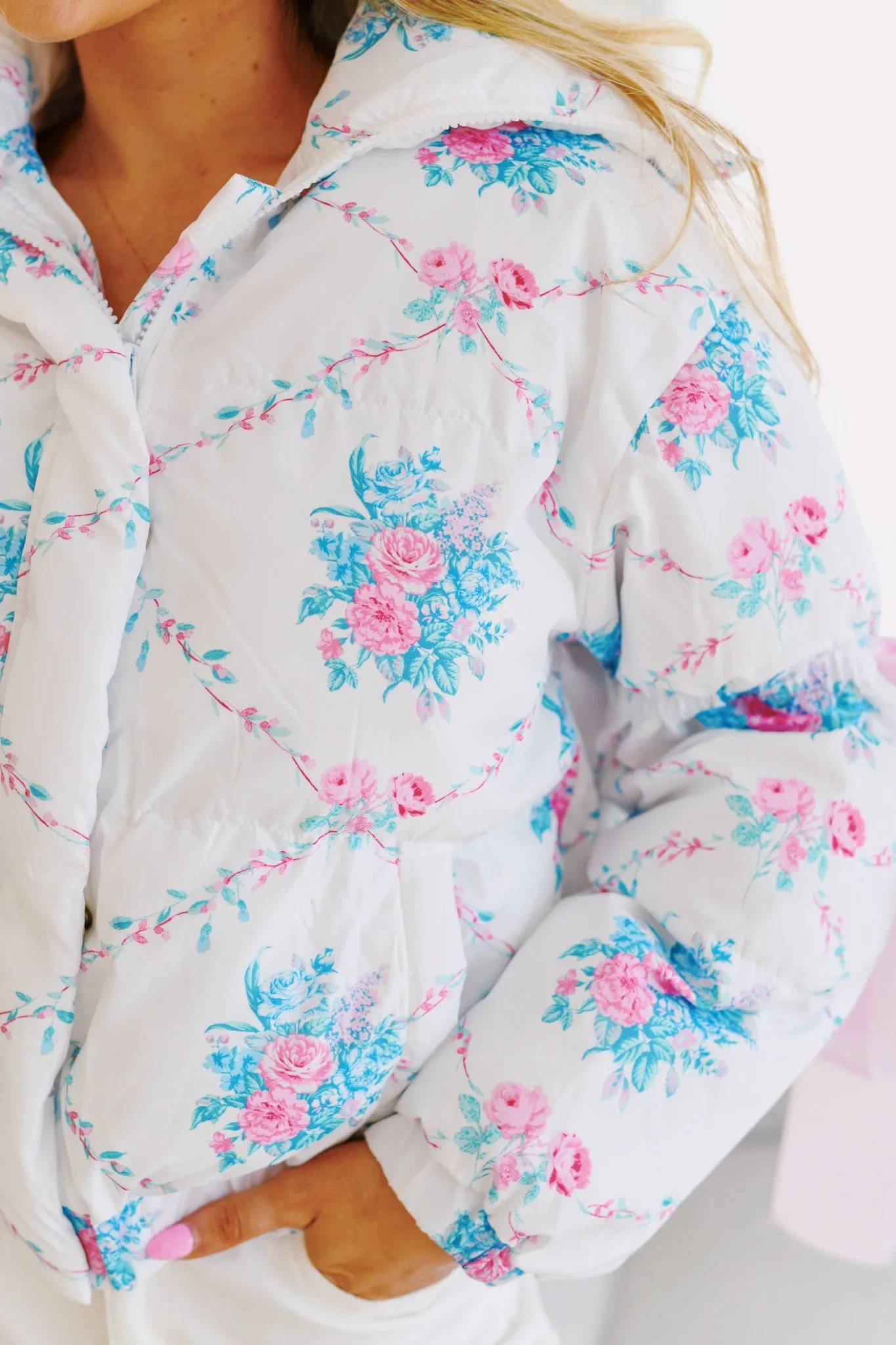 Sarah Floral Bow Detail Puffer Jacket-White