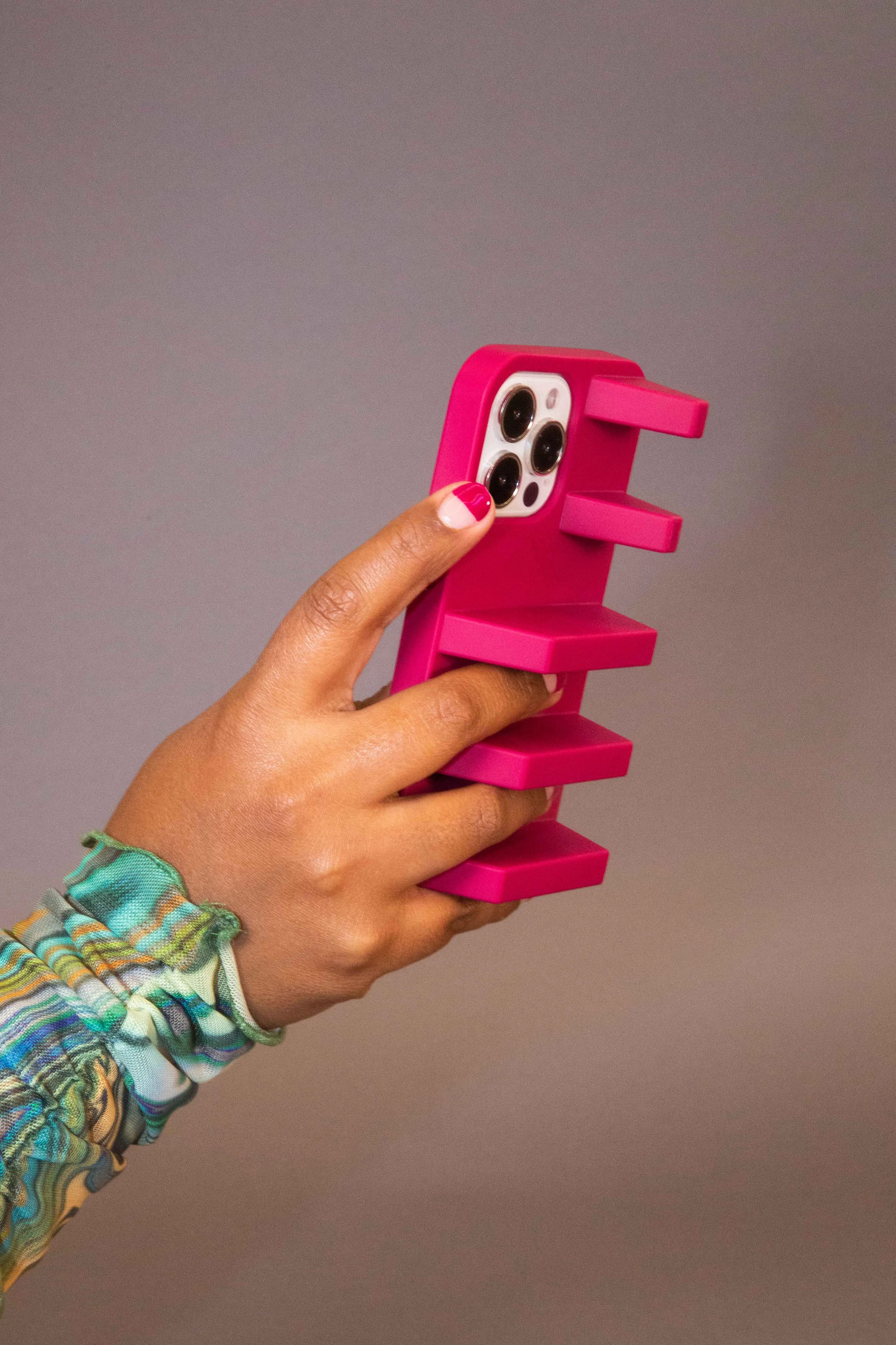 WAREHOUSE SALE: Geta Phone Case in Raspberry