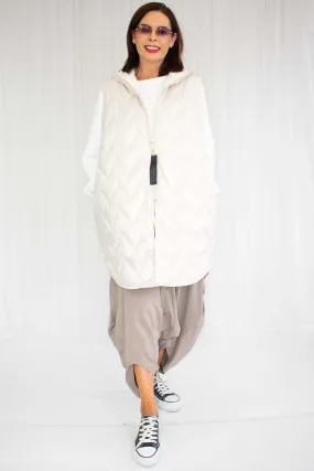 Willoughby Hooded Gilet in Iridescent Cream