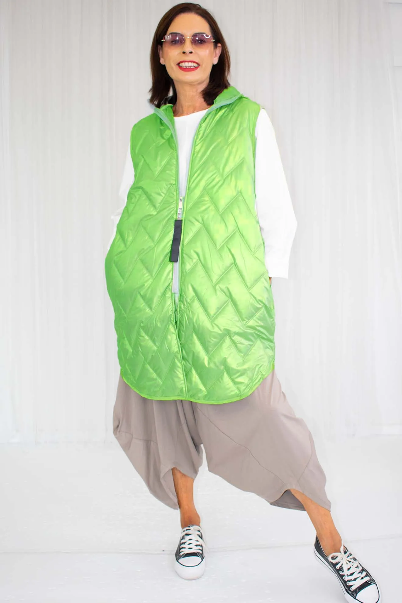 Willoughby Hooded Gilet in Iridescent Jade Green